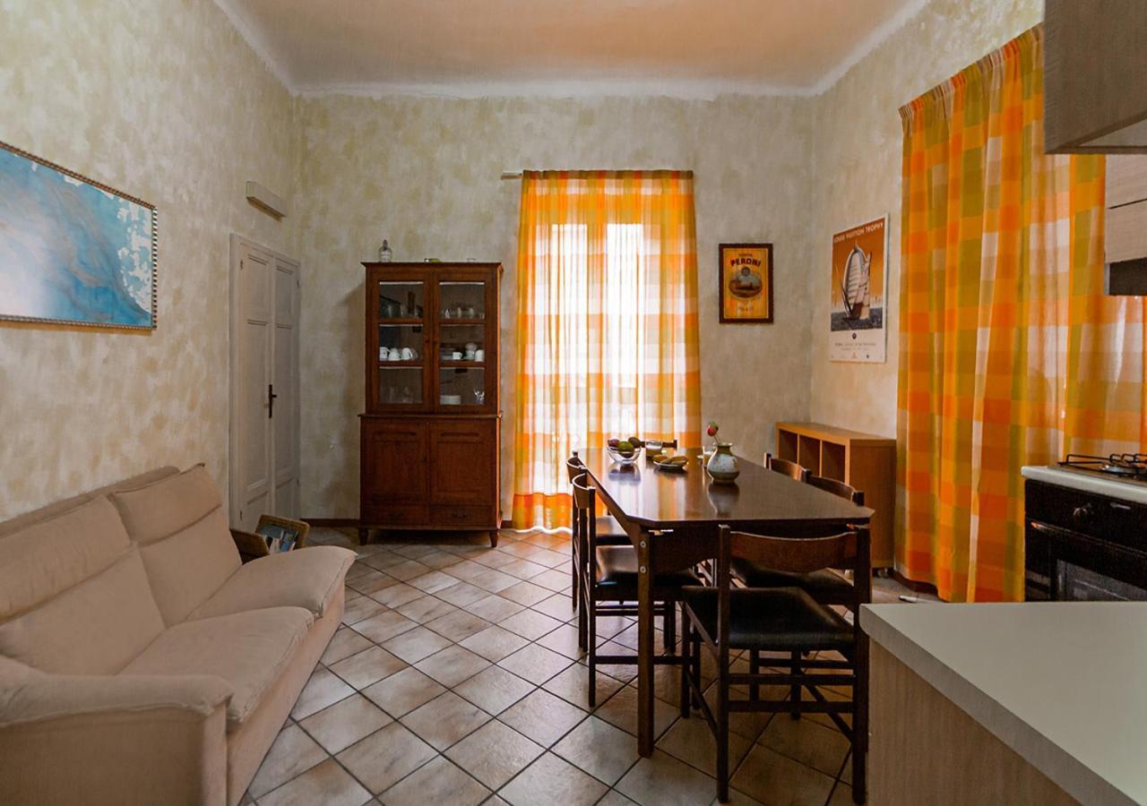 Murphy Holiday Home - Residenza Italia ラ・マッダレーナ エクステリア 写真