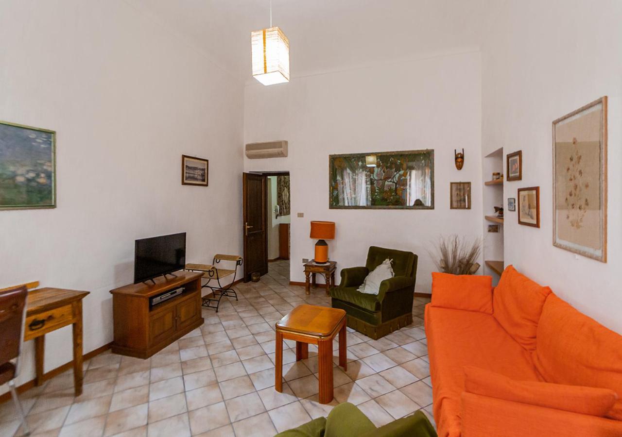 Murphy Holiday Home - Residenza Italia ラ・マッダレーナ エクステリア 写真